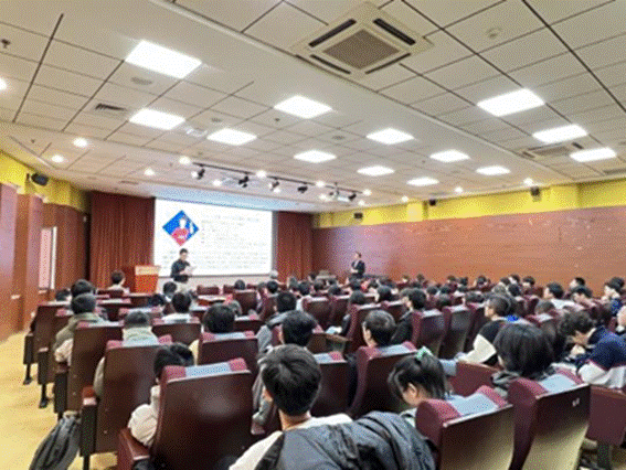 【"成才导航计划"系列讲座】石川教授:研究工作贵在坚持-大连理工大学
